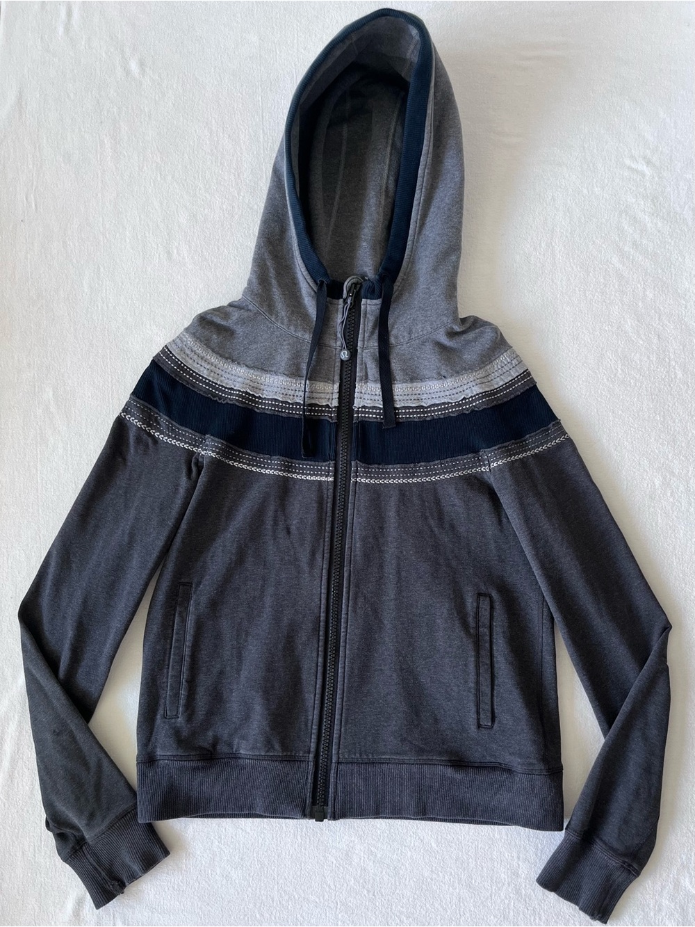 lululemon athletica Men's Zip-Up Sweater Jacket in Charcoal & Navy